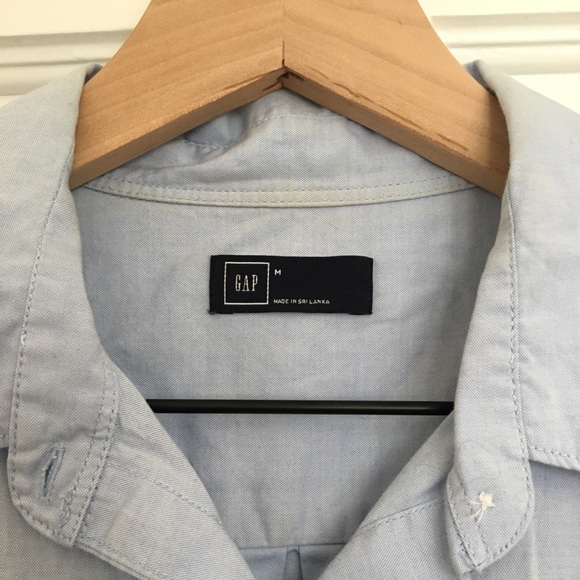 Gap Boyfriend Button Up in Chambray - Picture 2 of 3